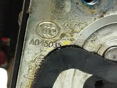 Second-hand car spare part left front door lock for ssangyong actyon 200 xdi oem iam references a045035  