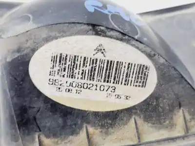 Автозапчастина б/у правий задній протитуман для citroen c4 picasso seduction посилання на oem iam 982008021073  