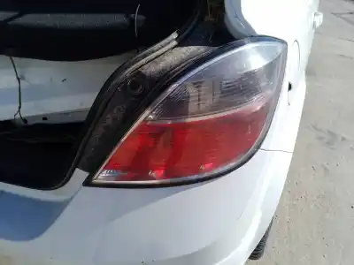 Автозапчастина б/у правий ліхтар для OPEL ASTRA H BER. Cosmo Посилання на OEM IAM 13222325  