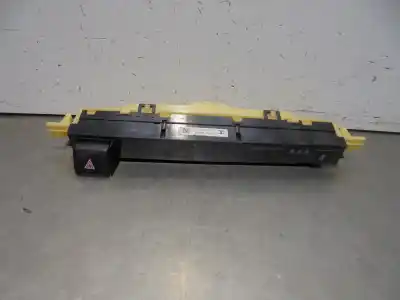 Peça sobressalente para automóvel em segunda mão INTERRUPTOR 4 PISCAS - EMERGÊNCIA por TOYOTA RAV4 (A4) 2AR Referências OEM IAM 8395042220  
