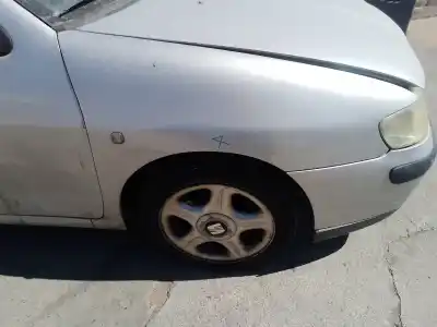 Автозапчасти б/у ПЕРЕДНЕЕ ПРАВОЕ КРЫЛО за SEAT CORDOBA (6K1, 6K2) 1.9 TDI ссылки OEM IAM   
