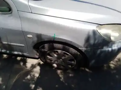 Peça sobressalente para automóvel em segunda mão GUARDA-LAMAS DIANTEIRO DIREITO por PEUGEOT 307 (S1) 1.6 16V HDi Referências OEM IAM   