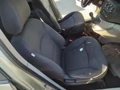 Recambio de automóvil de segunda mano de ASIENTO DELANTERO DERECHO para MITSUBISHI GRANDIS (NA_W) 2.0 DI-D (NA8W) referencias OEM IAM   