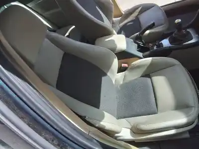 Second-hand car spare part right front seat for saab 93 berlina 2.0 t sek oem iam references 