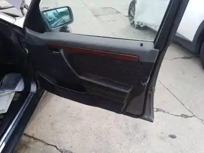 Автозапчасти б/у ОБИВКА ПЕРЕДНЕЙ ПРАВОЙ ДВЕРИ за MERCEDES-BENZ CLASE C W202 BERLINA 180 202.018 ссылки OEM IAM   