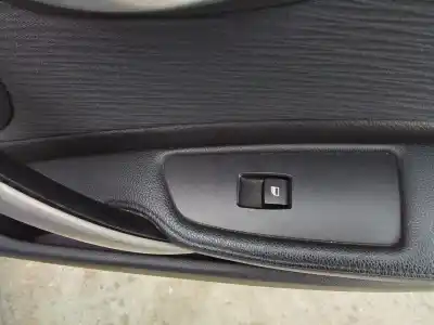 Peça sobressalente para automóvel em segunda mão BOTÃO / INTERRUPTOR ELEVADOR VIDRO DIANTEIRO DIREITO por BMW SERIE 1 BERLINA (E81/E87)  Referências OEM IAM   