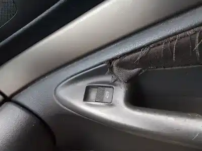Автозапчастина б/у передній правий віконний вимикач для AUDI A4 B5 (8D2) 1.9 TDI Посилання на OEM IAM   