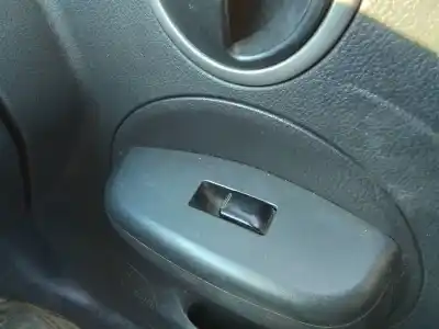 Second-hand car spare part RIGHT FRONT POWER WINDOW SWITCH for CHEVROLET KALOS  OEM IAM references   