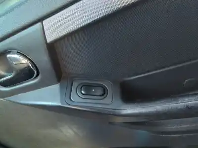 Peça sobressalente para automóvel em segunda mão botão / interruptor elevador vidro dianteiro direito por opel meriva 1.6 16v referências oem iam 