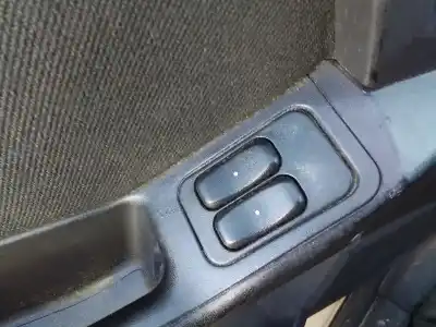 Peça sobressalente para automóvel em segunda mão botão / interruptor elevador vidro dianteiro esquerdo por opel meriva 1.6 16v referências oem iam 