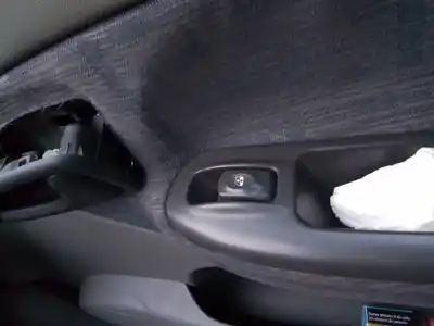 Автозапчастина б/у передній правий віконний вимикач для RENAULT SCÉNIC JA/FA 1.9 DCI Посилання на OEM IAM   