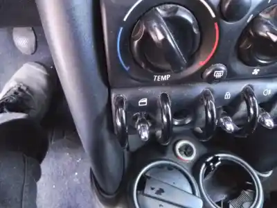 Автозапчасти б/у ВЫКЛЮЧАТЕЛЬ ЛЕВОГО ПЕРЕДНЕГО ОКНА за BMW MINI (R50,R53)  ссылки OEM IAM   