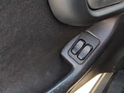 Second-hand car spare part LEFT FRONT POWER WINDOW SWITCH for OPEL CORSA C (X01)  OEM IAM references   