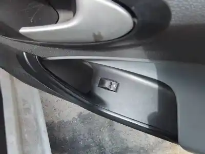 Second-hand car spare part RIGHT FRONT POWER WINDOW SWITCH for SEAT IBIZA  OEM IAM references   