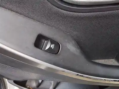 Second-hand car spare part REAR RIGHT POWER WINDOW SWITCH for HYUNDAI I30 (GD)  OEM IAM references   