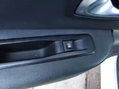Peça sobressalente para automóvel em segunda mão botão / interruptor elevador vidro traseiro esquerdo por renault fluence k9k j8 referências oem iam 