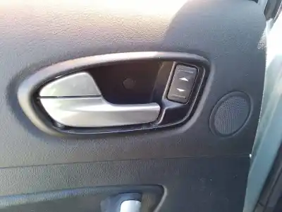 Pezzo di ricambio per auto di seconda mano COMANDI ALZACRISTALLI POSTERIORE SINISTRO per FORD MONDEO BER. (CA2) Ghia X Riferimenti OEM IAM   