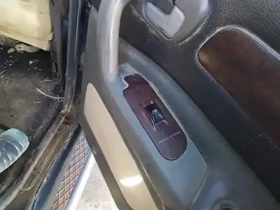 Pezzo di ricambio per auto di seconda mano COMANDO ALZACRISTALLI POSTERIORI DESTRO per SSANGYONG MUSSO 19962001 Riferimenti OEM IAM   
