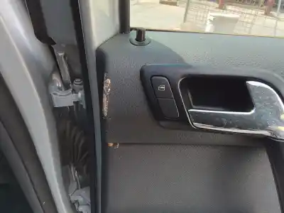 Pezzo di ricambio per auto di seconda mano COMANDO ALZACRISTALLI POSTERIORI DESTRO per VOLKSWAGEN POLO (9N_, 9A_) 1.4 TDI Riferimenti OEM IAM   