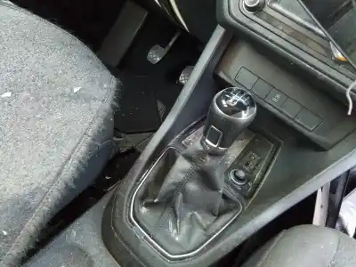 Second-hand car spare part gear lever for volkswagen caddy profesional (sa) (03.2015) dfs oem iam references 