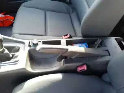 İkinci el araba yedek parçası EL FRENI KOLU için AUDI A4 B6 (8E2) 1.8 T OEM IAM referansları   