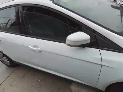 Peça sobressalente para automóvel em segunda mão porta dianteira direita por ford focus iii sedán 1.6 tdci referências oem iam 