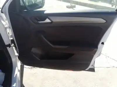 Автозапчасти б/у ОБИВКА ПЕРЕДНЕЙ ПРАВОЙ ДВЕРИ за VOLKSWAGEN TROC D11 BASIS ссылки OEM IAM 2GAB867012  