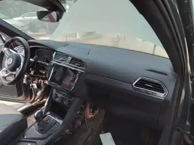 Peça sobressalente para automóvel em segunda mão tablier por volkswagen tiguan (ad1) dfg referências oem iam 