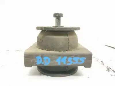 Recambio de automóvil de segunda mano de SOPORTE MOTOR DERECHO para RENAULT B 110 - 35 / 50 / 60 FPR (Modelo B 110-35) 71 KW referencias OEM IAM 1521A1B2C1  