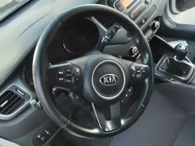Piesă de schimb auto la mâna a doua VOLAN pentru KIA CARENS (RP) D4FD Referințe OEM IAM   