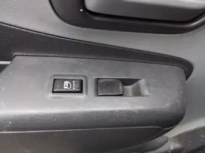 Pièce détachée automobile d'occasion commande de lève vitre avant gauche pour nissan pixo (ua0) 1.0 références oem iam 