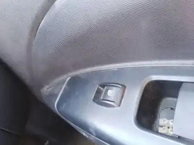 Pezzo di ricambio per auto di seconda mano interruttore alzacristalli anteriore destro per opel combo 1.7 d riferimenti oem iam 