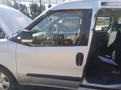Pezzo di ricambio per auto di seconda mano porta anteriore sinistra per opel combo 1.7 d riferimenti oem iam 
