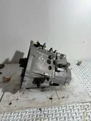 Pezzo di ricambio per auto di seconda mano RIDUTTORE per PEUGEOT 208  Riferimenti OEM IAM 20DP77  