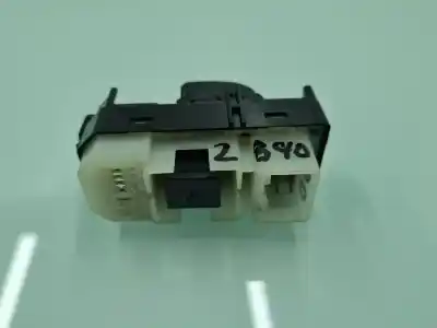 Second-hand car spare part rear left power window switch for lexus is200 (ds2/is2) 220d oem iam references 514746  