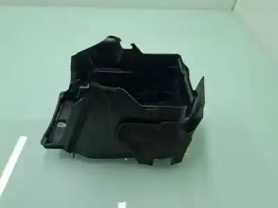 Peça sobressalente para automóvel em segunda mão suporte por land rover evoque prestige referências oem iam ag9n10723ag  