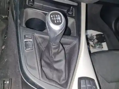 Recambio de automóvil de segunda mano de pomo palanca cambio para bmw serie 1 lim. (f20/f21) 116d referencias oem iam   