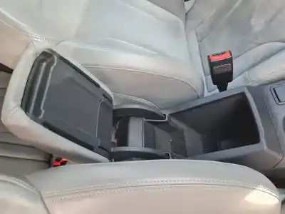Автозапчастина б/у центральний подлокник для audi q3 (8ub, 8ug) 2.0 tdi посилання на oem iam   