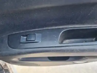 Peça sobressalente para automóvel em segunda mão elevador de vidros traseiro direito por mitsubishi l 200 (ka0/kb0) inform doppelkabine 4wd referências oem iam ae0620402760