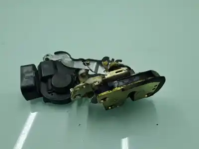 Автозапчасти б/у замок левой передней двери за toyota rav 4 (a2) 2.0 d-4d executive 4x4 (2003->) ссылки oem iam   