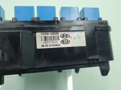 Peça sobressalente para automóvel em segunda mão caixa de fusíveis e relés por kia ceed emotion 116 cv / 85 kw referências oem iam 919501h030