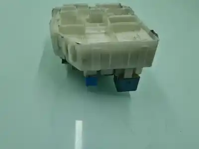 Автозапчасти б/у блок реле/предохранителей за toyota rav 4 (a2) 2.0 d-4d executive 4x4 (2003->) ссылки oem iam   