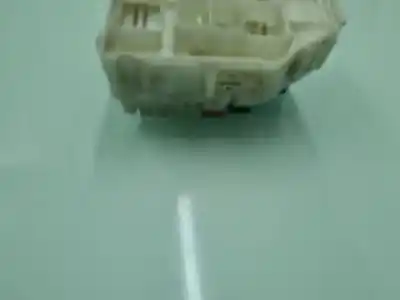 Автозапчасти б/у блок реле/предохранителей за toyota rav 4 (a2) 2.0 d-4d executive 4x4 (2003->) ссылки oem iam   