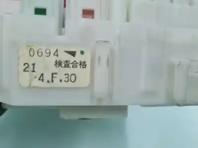 Автозапчасти б/у блок реле/предохранителей за toyota rav 4 (a2) 2.0 d-4d executive 4x4 (2003->) ссылки oem iam 