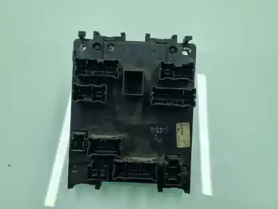 Recambio de automóvil de segunda mano de CAJA RELES / FUSIBLES para NISSAN PATROL GR (Y61)  referencias OEM IAM   