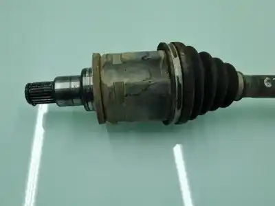 Автозапчастина б/у передня ліва трансмісія для toyota rav 4 (a2) 2.0 d-4d executive 4x4 (2003->) посилання на oem iam da84l  