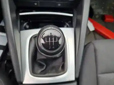 Pièce détachée automobile d'occasion POMMEAU DE LEVIER DE VITESSES pour AUDI A3 SPORTBACK (8P)  Références OEM IAM   