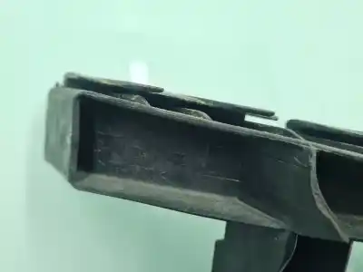 Автозапчасти б/у поддержка правой фары за audi q7 (4l) 3.0 v6 24v tdi ссылки oem iam 4l0807334  