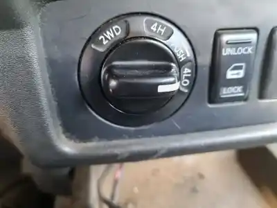 Автозапчасти б/у многофункциональное управление за nissan navara pick-up (d40m) doble cab le 4x4 ссылки oem iam 