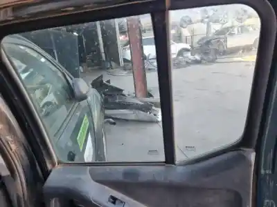 Автозапчастина б/у регулятор скла заднього правого для nissan navara pick-up (d40m) doble cab le 4x4 посилання на oem iam 